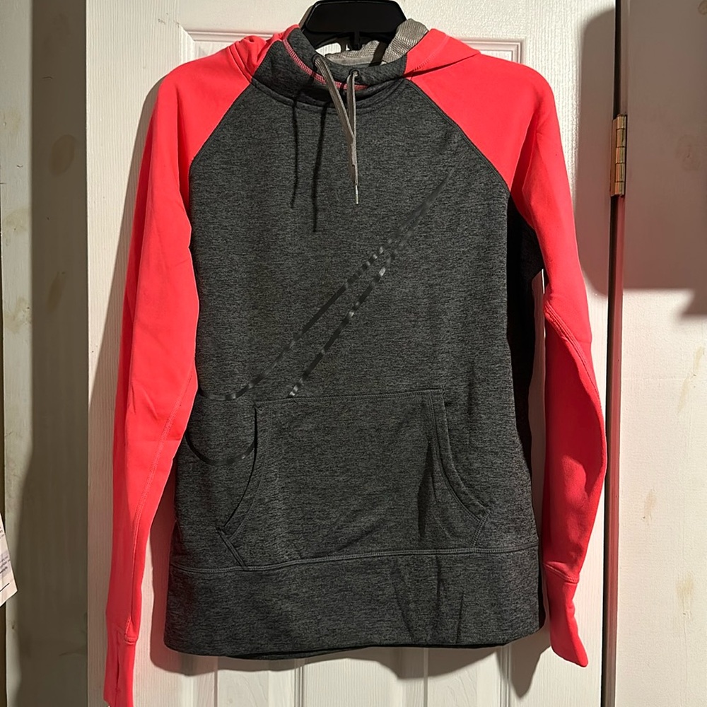 Nike therma-fit sweatshirt